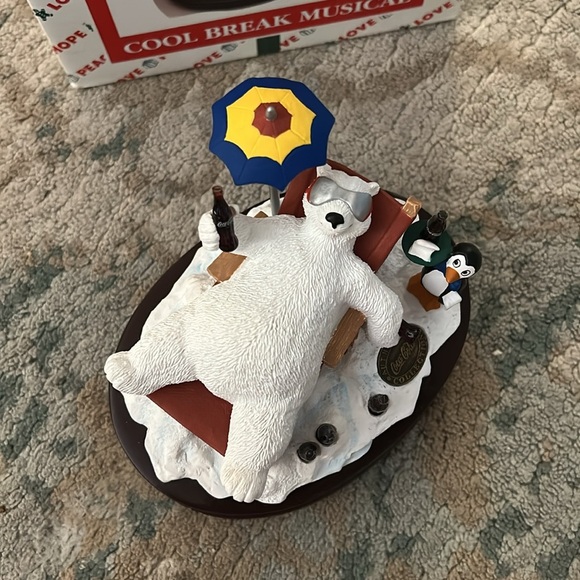 VTG House of Lloyd Christmas Around the World Coca Cola Cool Break Musical 1997 - Picture 8 of 10